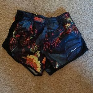 girls nike shorts
